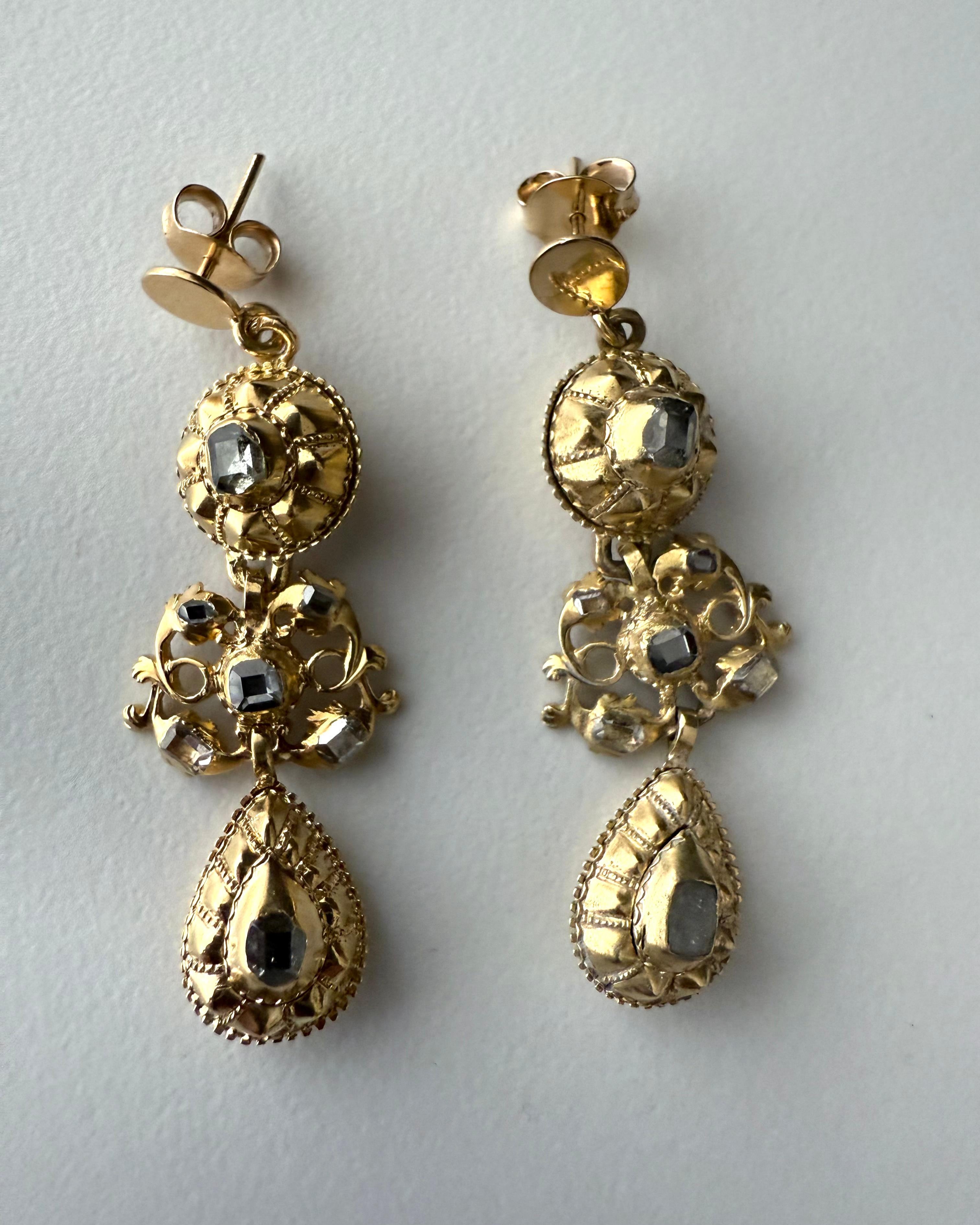 Aretes de Oro y Diamantes Corte Tabla