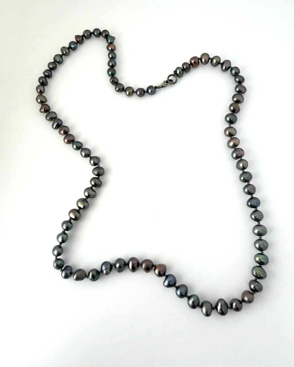 Collar de Perla de Agua Dulce Gris