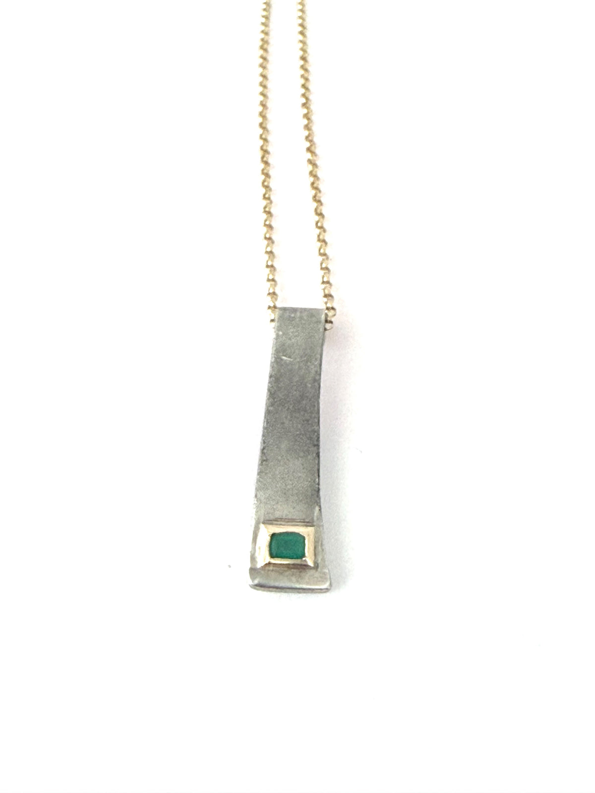 Collar de esmeralda colombiana en plata 925 y oro, cadena de oro de 10k de 40cm de largo