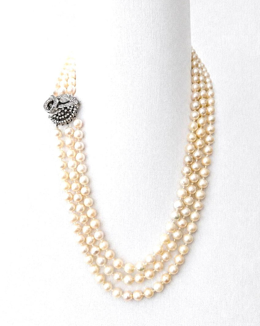 Collar de tres hilos de Perlas