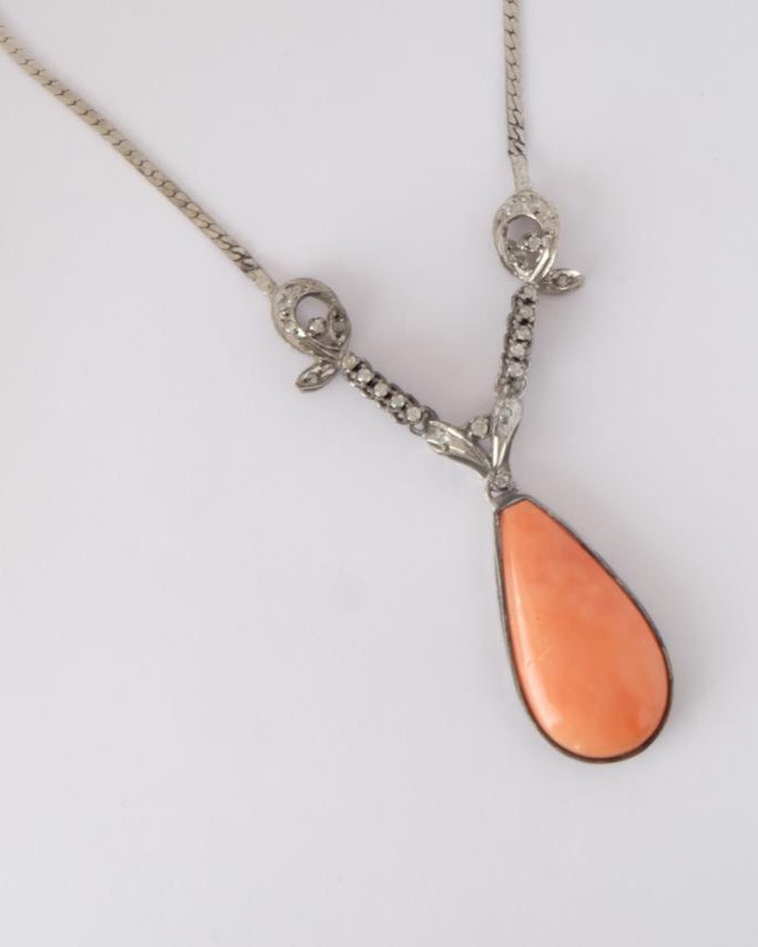 Collar Vintage de Coral Naranja y Diamantes