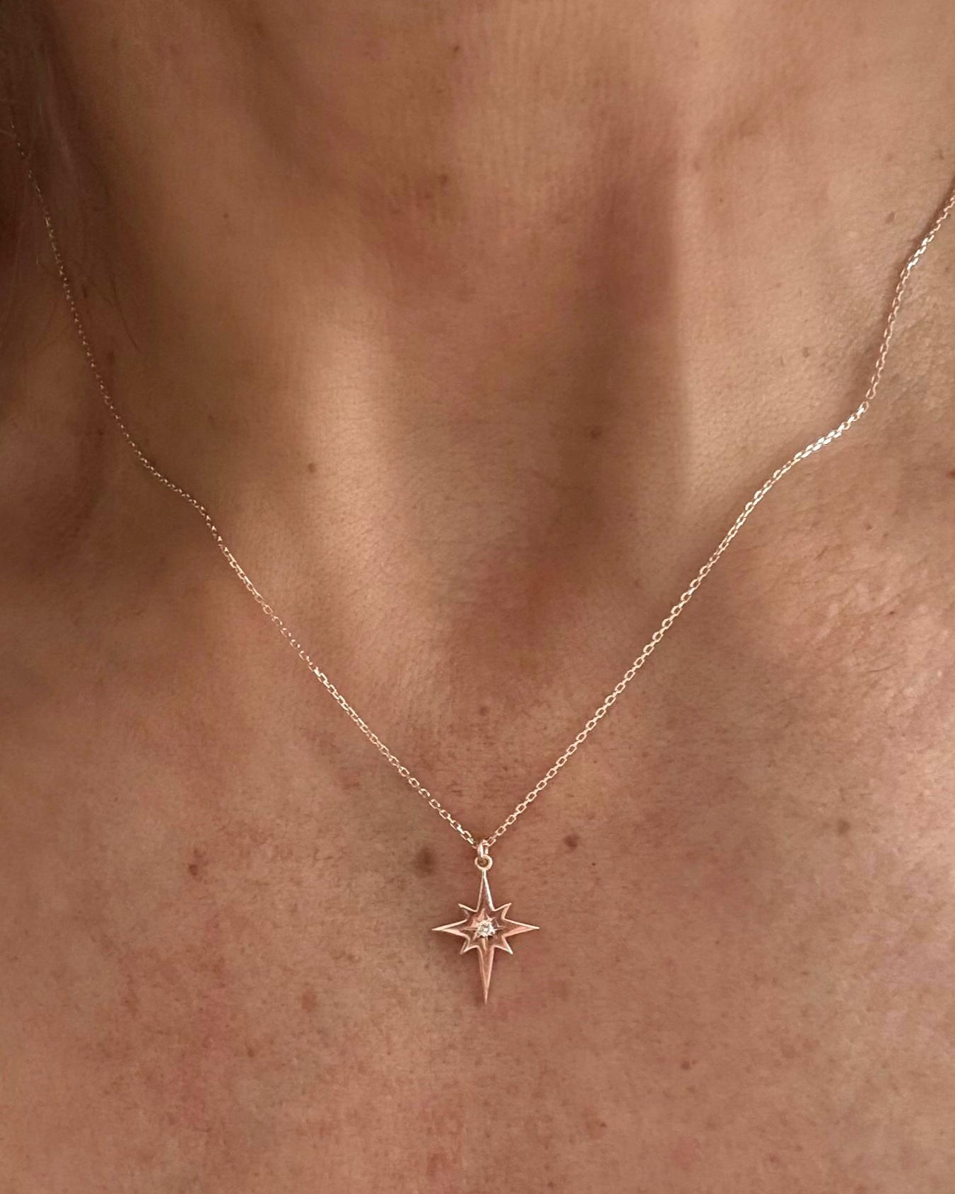 Collar Estrella de Diamante