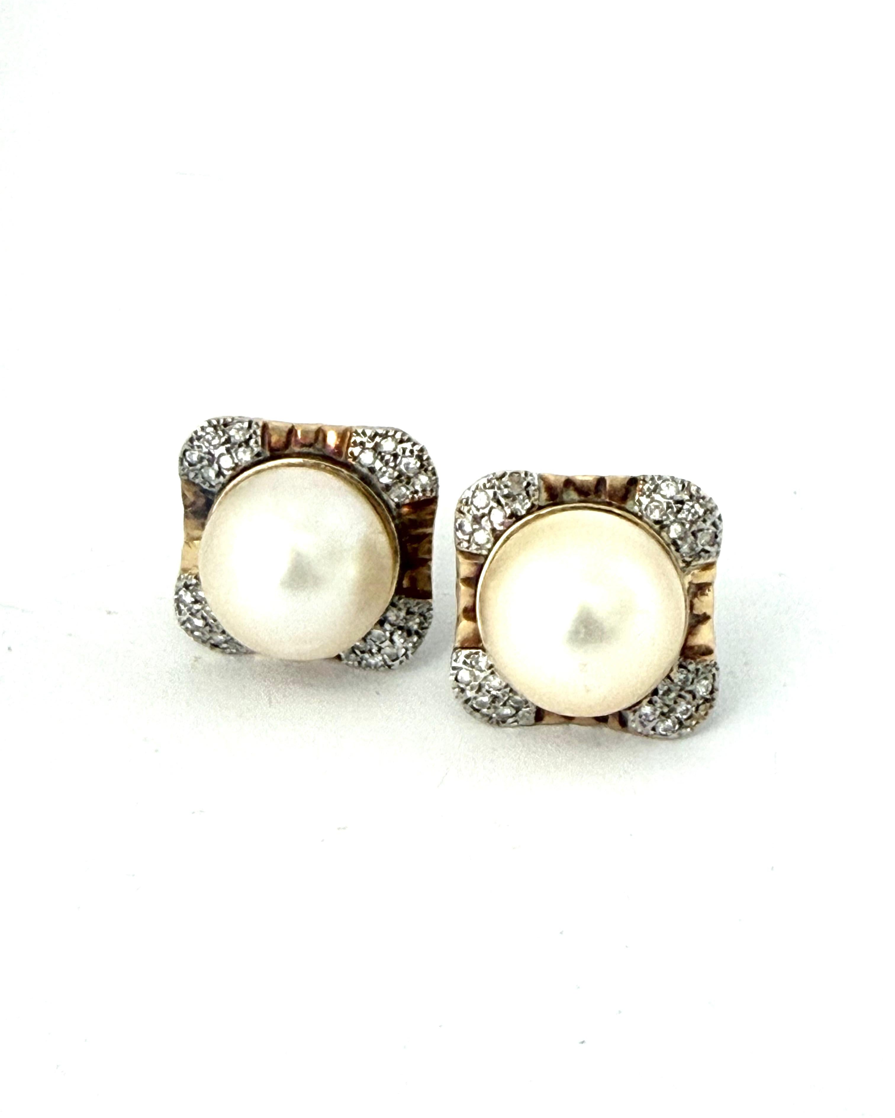 Aretes Medias Perlas y Diamantes